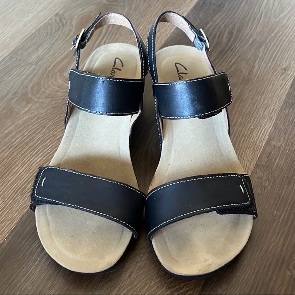 Clarks Women's Alto disco Black Leather Slingback wedge Sandals Sz 6.5 NWOB